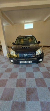 bejaia-el-kseur-algerie-citadine-toyota-rav4-2005