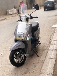 algiers-bordj-el-kiffan-algeria-motorcycles-scooters-okinio-cuxi-2020