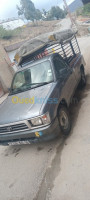 bejaia-akbou-algerie-pickup-toyota-hilux-2000