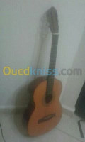 alger-bab-el-oued-algerie-guitare-classique