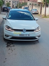 تيزي-وزو-الجزائر-سيدان-متوسطة-volkswagen-golf-7-2017