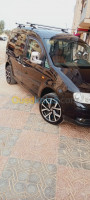 oran-ain-el-turck-algerie-break-familiale-volkswagen-caddy-2007