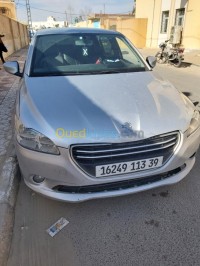الوادي-جامعة-الجزائر-صالون-سيدان-peugeot-301-fennec-2013