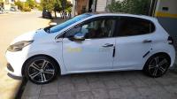 سيدي-بلعباس-الجزائر-سيارة-صغيرة-peugeot-208-2016