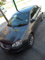 mila-algerie-berline-volkswagen-jetta-classic-2006