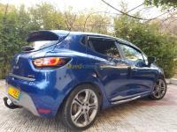 قسنطينة-الجزائر-سيارة-صغيرة-renault-clio-4-gt-line-2018