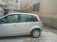 tizi-ouzou-algerie-citadine-ford-figo-2014