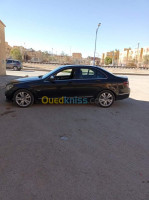 biskra-algerie-berline-mercedes-benz-classe-c-220-exclusive-2007