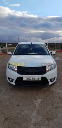 تيارت-الجزائر-صالون-سيدان-dacia-logan-lauréate-2016