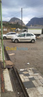 jijel-el-milia-algerie-break-familiale-citroen-xsara-picasso-2001