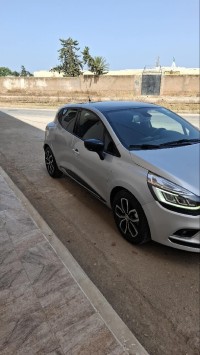 سيارات-renault-clio-4-2021-limited-2-مستغانم-الجزائر