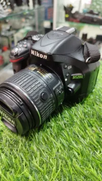 Nikon D5200 obj 18.55vr 10k