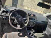 moyenne-berline-volkswagen-golf-5-2004-corso-boumerdes-algerie