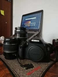 Canon 550D + 18-55mm + 75-300mm 