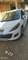 voitures-peugeot-207-2012-roknia-guelma-algerie