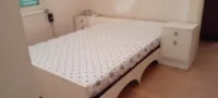 CHAMBRE A COUCHER LAQUEE BLANCHE D'OCCASION TRES GRANDE ARMOIRE