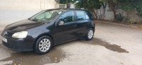 moyenne-berline-volkswagen-golf-5-2007-rouiba-alger-algerie