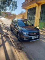 voitures-dacia-sandero-2018-stepway-privilege-es-senia-oran-algerie