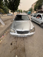 grande-berline-mercedes-classe-c-2002-220-exclusive-ras-el-oued-bordj-bou-arreridj-algerie