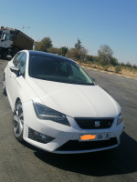 moyenne-berline-seat-leon-2016-fr15-tissemsilt-algerie