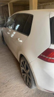 moyenne-berline-volkswagen-golf-7-2015-mostaganem-algerie