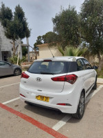 average-sedan-hyundai-i20-2018-oran-algeria