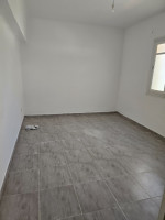 appartement-location-f3-alger-mahelma-algerie