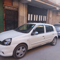 voitures-renault-clio-campus-2014-staoueli-alger-algerie