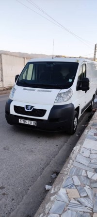 سيارات-peugeot-boxer-2013-البليدة-الجزائر