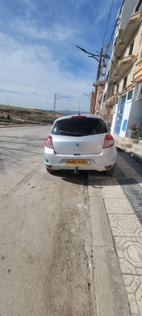 voitures-renault-clio-3-2011-dynamique-constantine-algerie