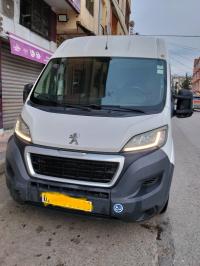 عربة-نقل-peugeot-boxer-02-panneaux-2015-بجاية-الجزائر