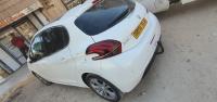 سيارات-peugeot-208-2015-access-facelift-ليشانة-بسكرة-الجزائر