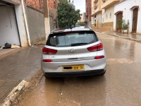 سيارات-hyundai-i30-2018-مسرغين-وهران-الجزائر