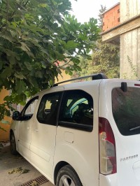 سيارات-peugeot-partner-2010-tepee-الكاليتوس-الجزائر