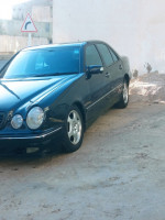 voitures-mercedes-classe-e-2002-bouzareah-alger-algerie