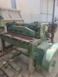 Guillotine-grasseuse-brodeuse-rouleuse-machine pour coude