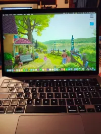 MacBook pro touch bar 