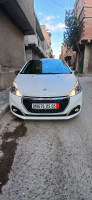 voitures-peugeot-208-2015-allure-facelift-batna-algerie