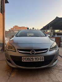 سيارات-opel-astra-2013-الأغواط-الجزائر