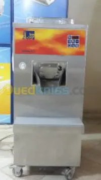 turbine à glace, vitrine à glaces