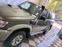 voitures-nissan-patrol-long-2005-batna-algerie