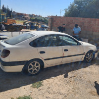 grande-berline-toyota-avensis-2000-200-ngaous-batna-algerie