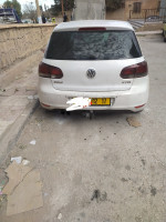 moyenne-berline-volkswagen-golf-6-2012-djelfa-algerie