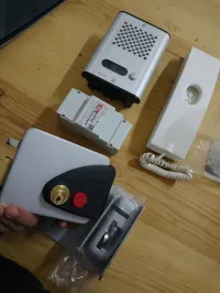 Sold Vachet electrique CISA et interphone Acet 