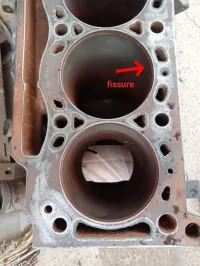 Bloc moteur 1.9D le nouveau fissuré a l'intérieur 2eme cylindre se lui qui veux le réparer 