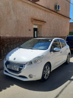 voitures-peugeot-208-2014-allure-mostaganem-algerie