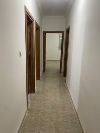 شقة-كراء-5-غرف-الجزائر-المعالمة