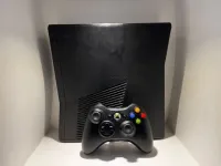 Xbox 360 Slim 250GB Etat 10/10 + 20 Jeux