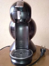 Machine a café DOLCE GUSTO KRUPS ( capsules ) 