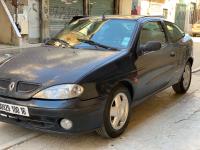 سيارة-صغيرة-renault-megane-1-2000-دار-البيضاء-الجزائر